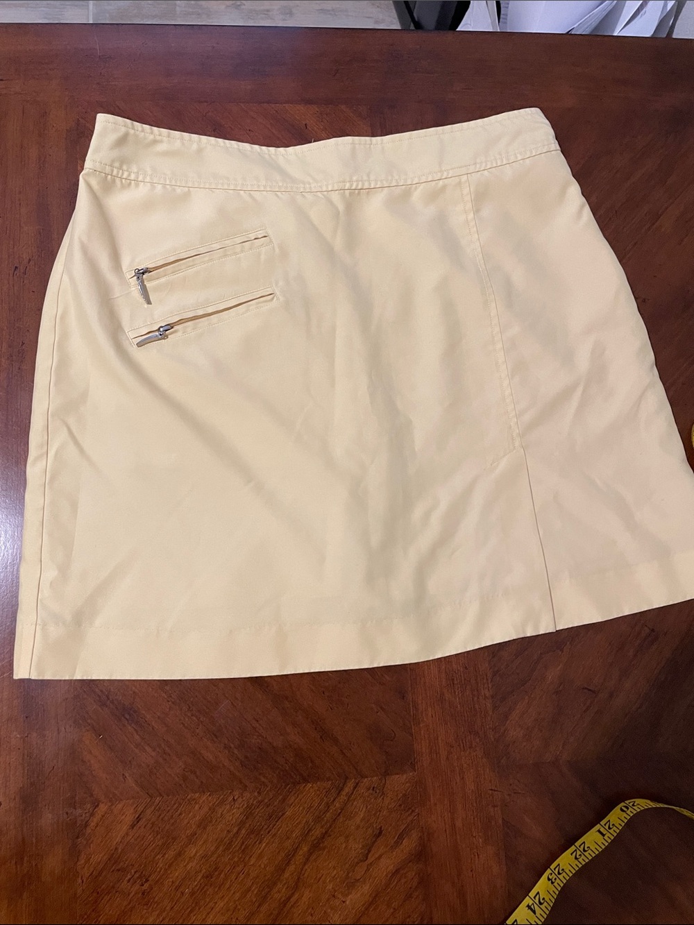 Izod Pale Yellow Women's Skort with Zip Pockets